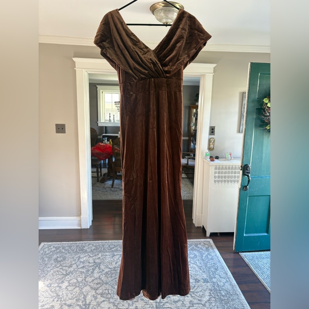 Elegant Brown Velvet Gown- Size 4